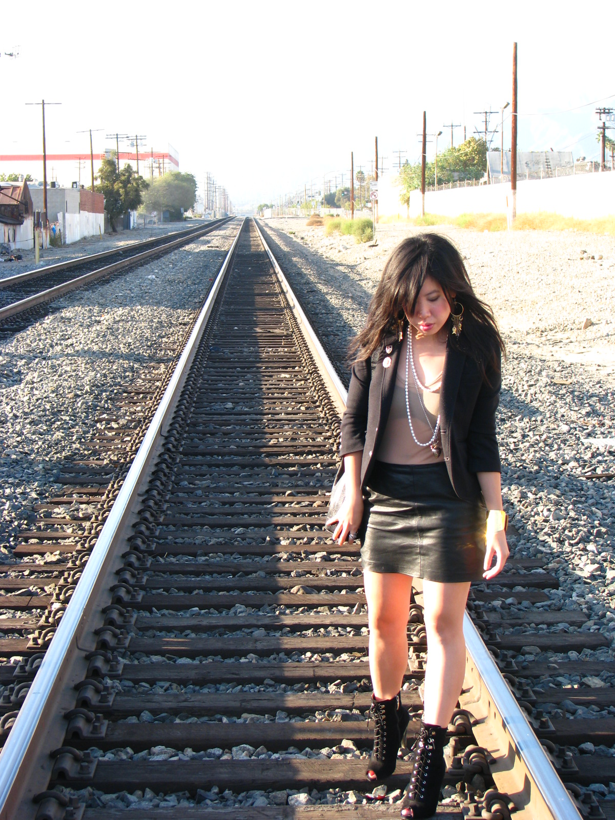 pearls, blazer, leather, skirt, boots, 